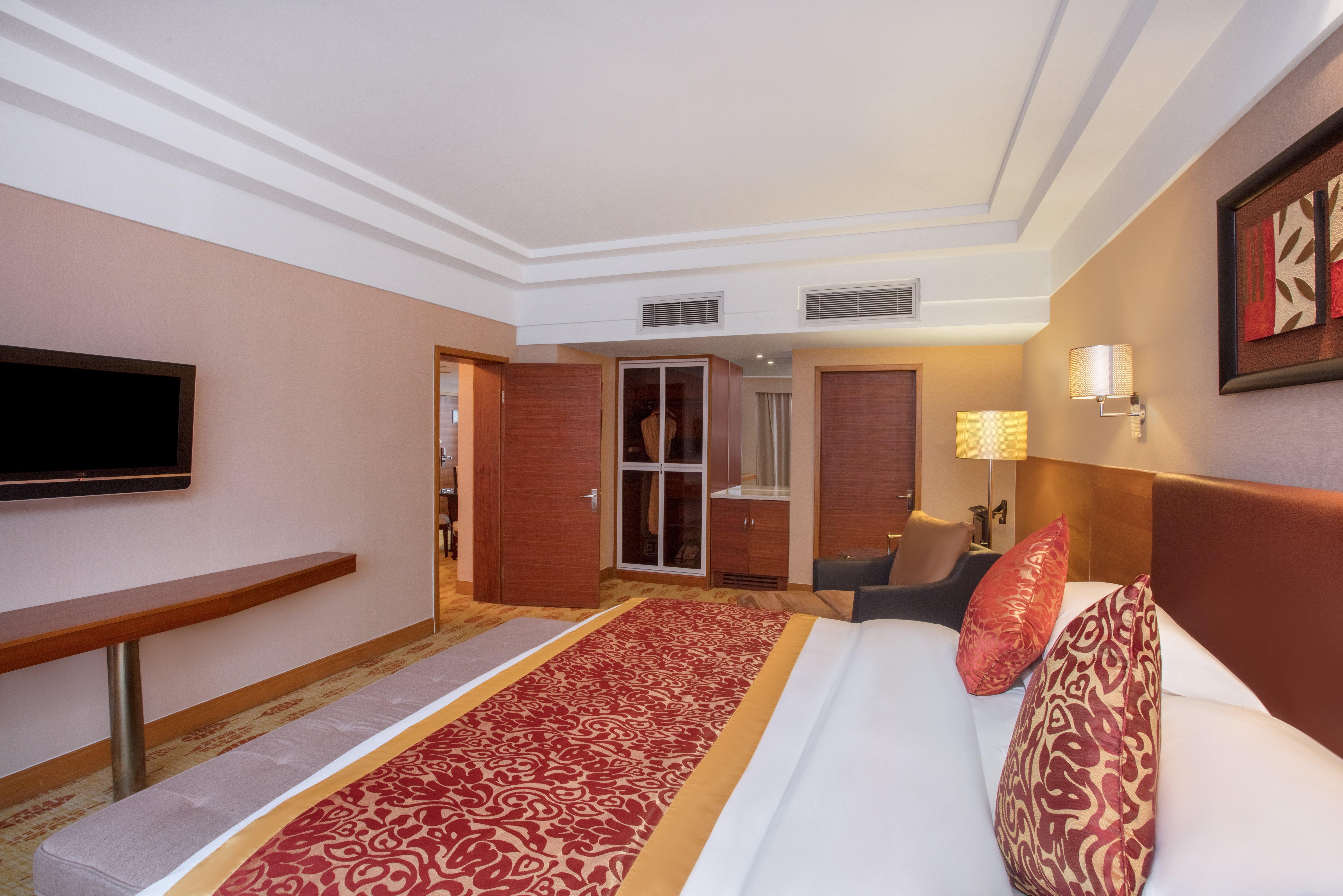 Crowne Plaza City Center Ningbo By Ihg - Near Ningbo Railway Station Dış mekan fotoğraf