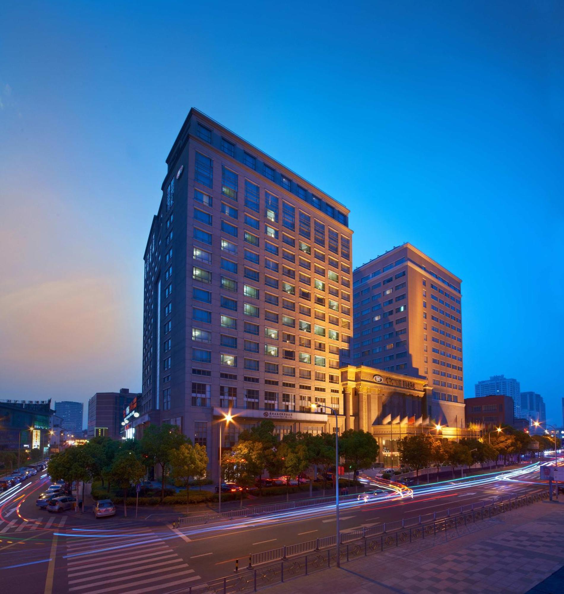 Crowne Plaza City Center Ningbo, An Ihg Hotel - Near Ningbo Railway Station Dış mekan fotoğraf