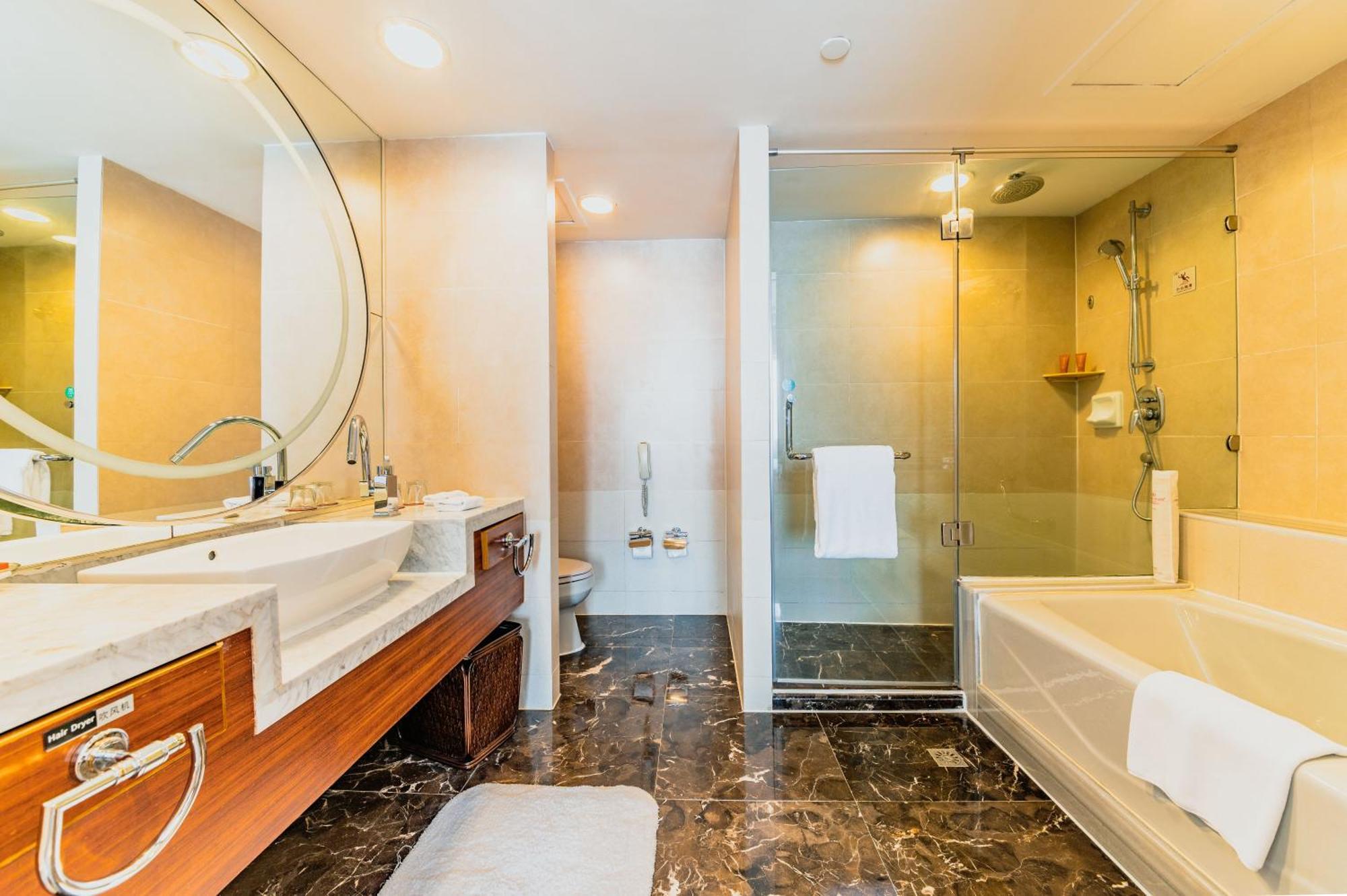 Crowne Plaza City Center Ningbo By Ihg - Near Ningbo Railway Station Dış mekan fotoğraf